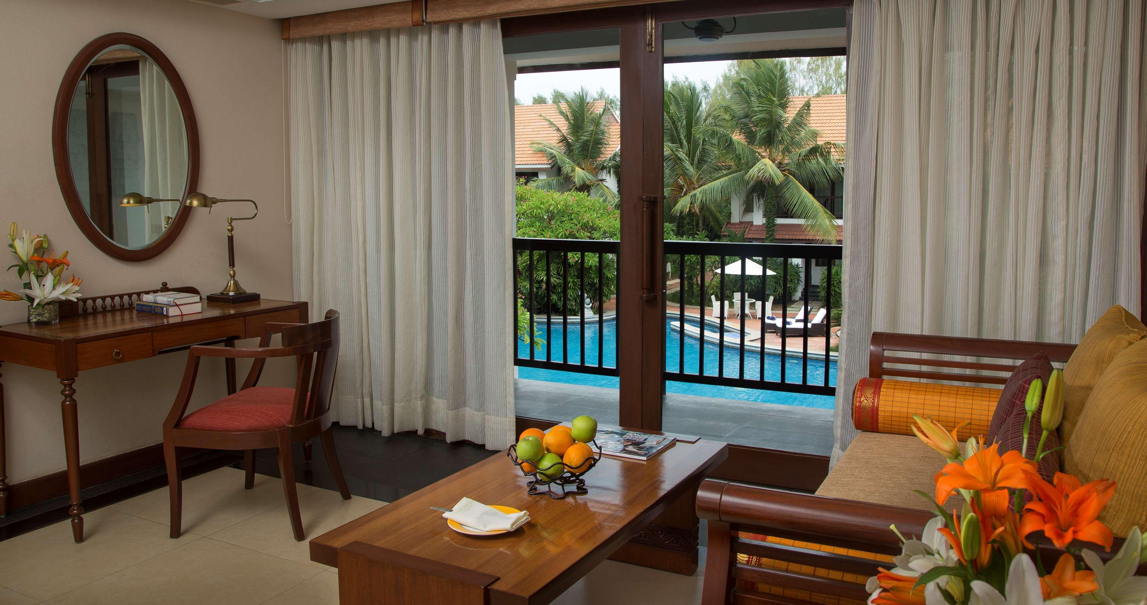Radisson Blu Resort Temple Bay Mamallapuram Εξωτερικό φωτογραφία A room at the resort
