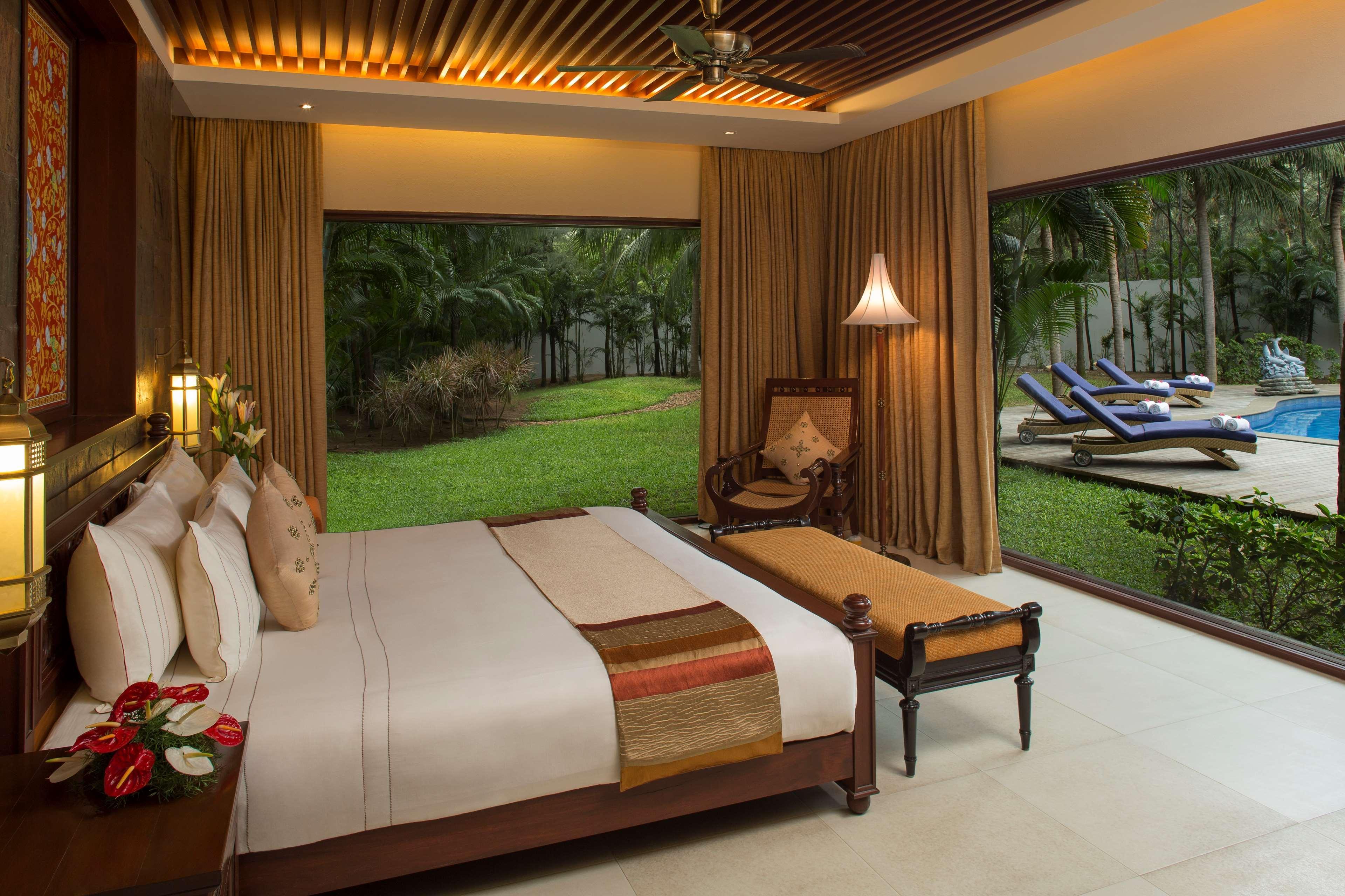 Radisson Blu Resort Temple Bay Mamallapuram Εξωτερικό φωτογραφία A bedroom at the resort