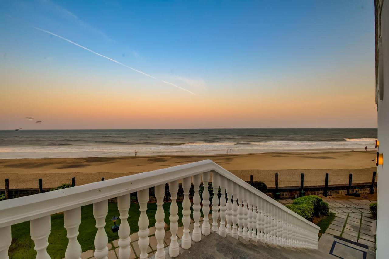 Radisson Blu Resort Temple Bay Mamallapuram Εξωτερικό φωτογραφία View of the beach from the hotel