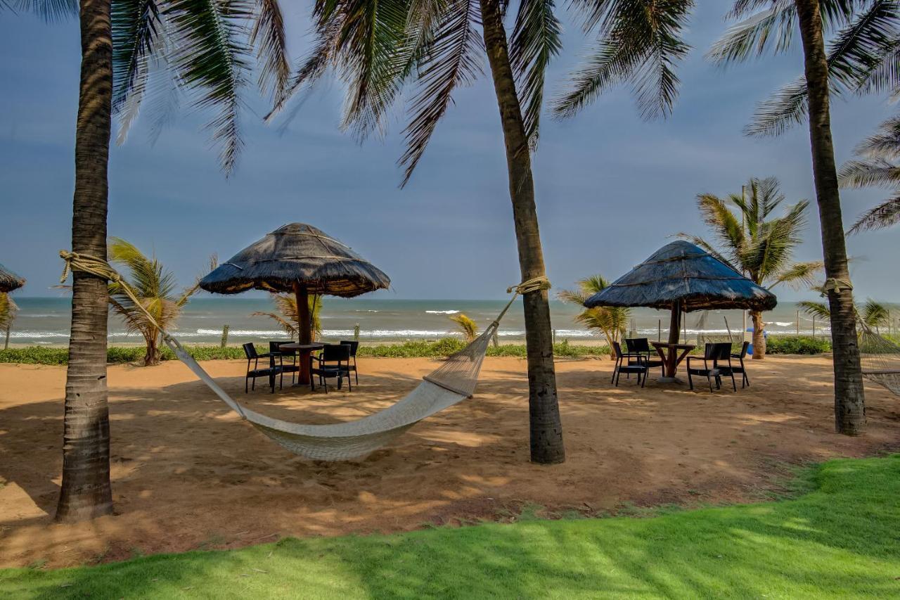 Radisson Blu Resort Temple Bay Mamallapuram Εξωτερικό φωτογραφία Beach at the resort